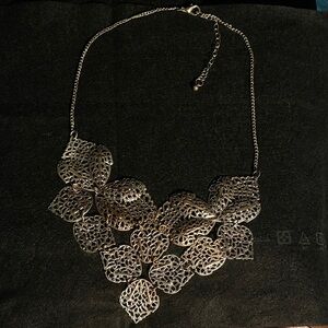 Delicate Filigree Floral Statement Necklace - Silver